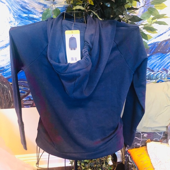 Danskin sweatshirt - Picture 3 of 6